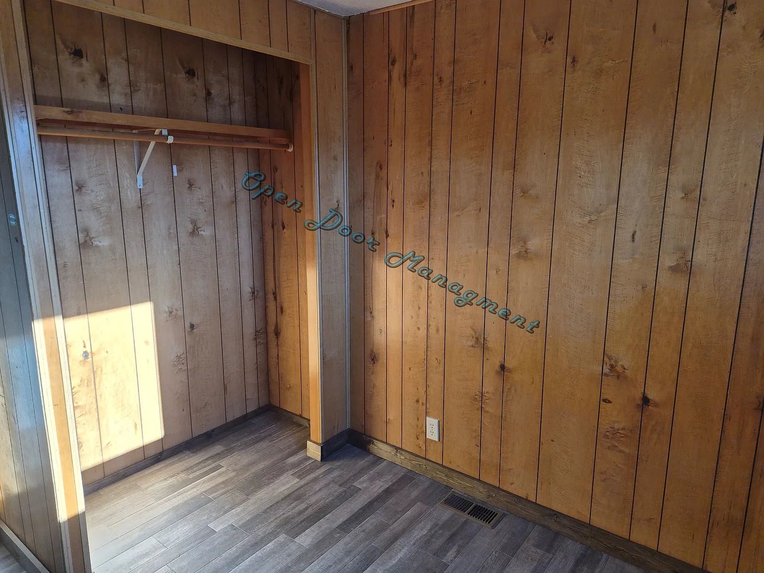 201 Hobson #13 - 1 — Photo 2