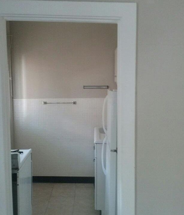 2nd image of 2526 Bellevue Ave APT E