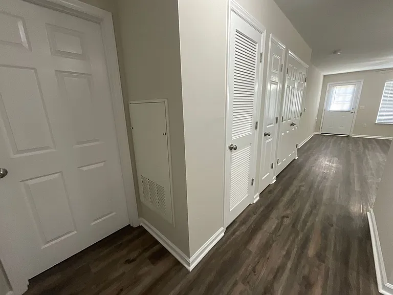 Meridian Park Apartments — Photo 56