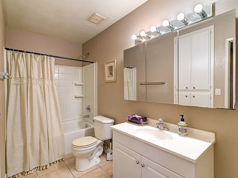 1440 Vegas Valley Dr #10 — Photo 8