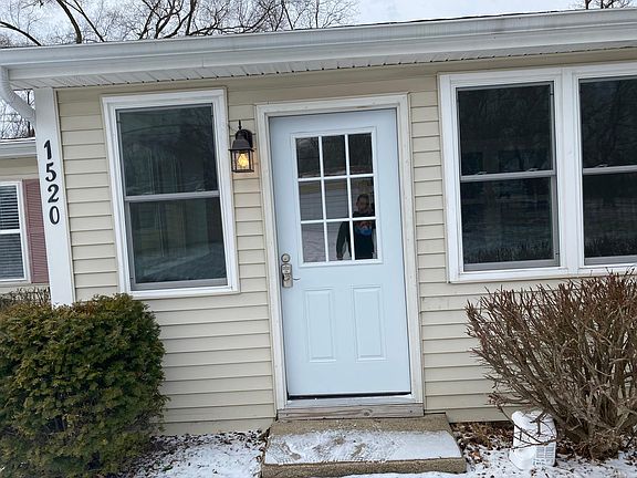 2nd image of 1520 Petrolia #1