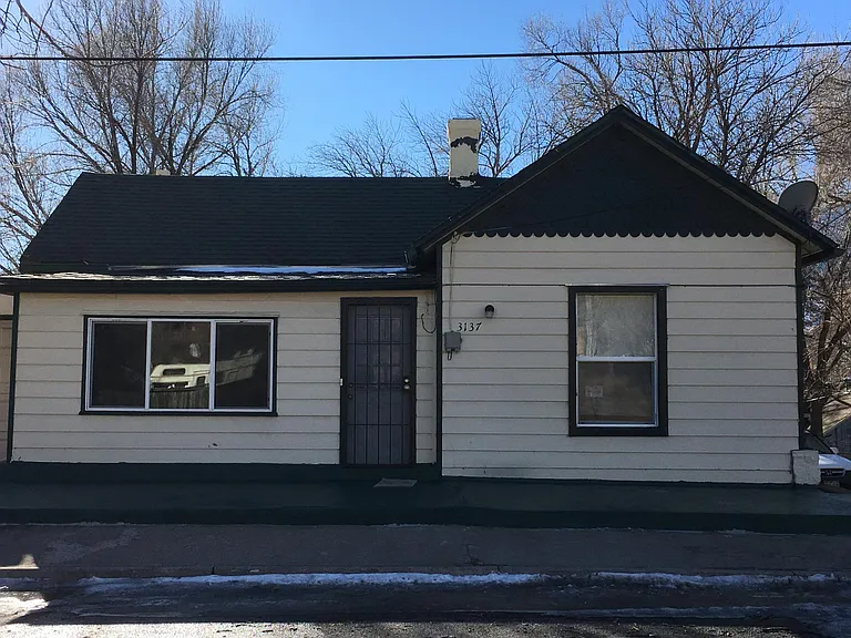 3137 W Pikes Peak Ave #2 — Photo 1
