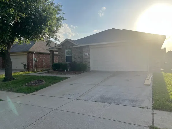 525 Paddle Dr, Crowley, TX 76036