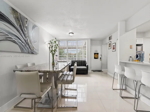 7021 Environ Blvd APT 320, Fort Lauderdale, FL 33319