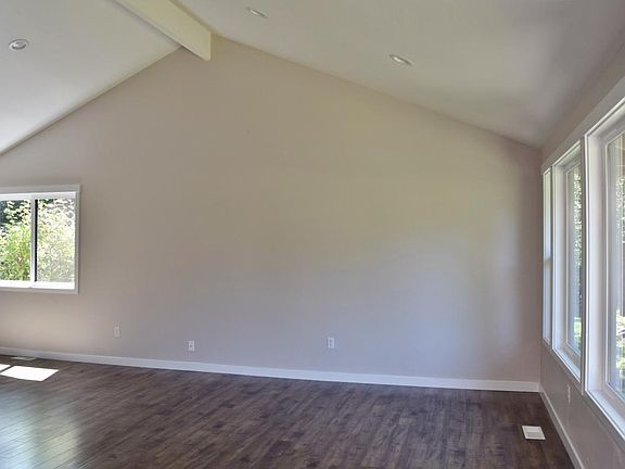 2nd image of 1100 Bellefield Park Ln