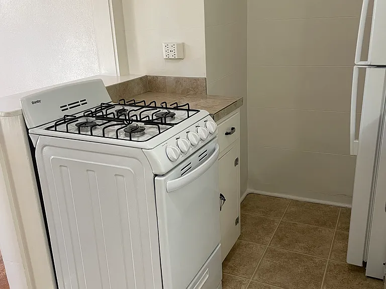 525 School St — Photo 6