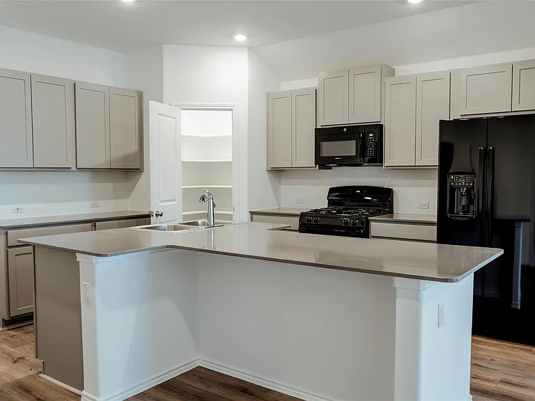 603 Waterway Ave — Photo 7