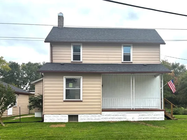 540 E Martin St, East Palestine, OH 44413