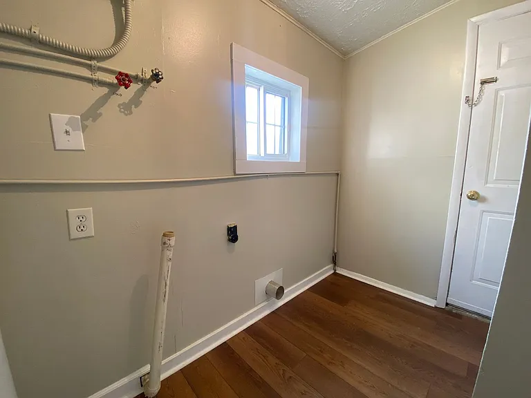 224 Lake St — Photo 10
