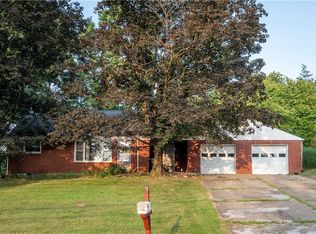 101 W Marshall Dr, Pittsburgh, PA 15215