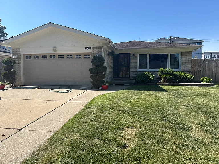 1061 Wicke Ave — Photo 2