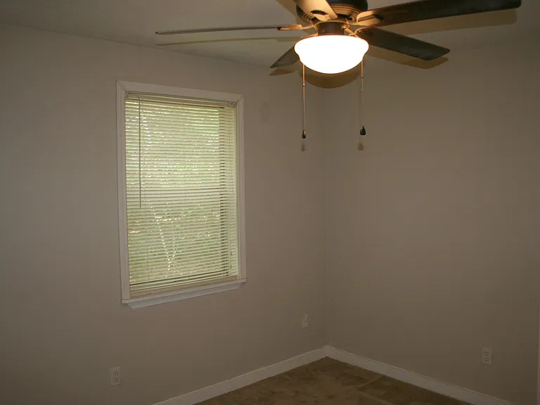 2308 Sylvan Ct — Photo 15