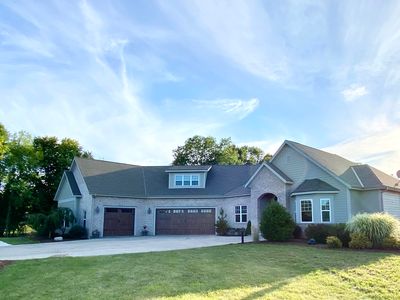 5209 Fox Hollow Dr, Hartford, WI, 53027