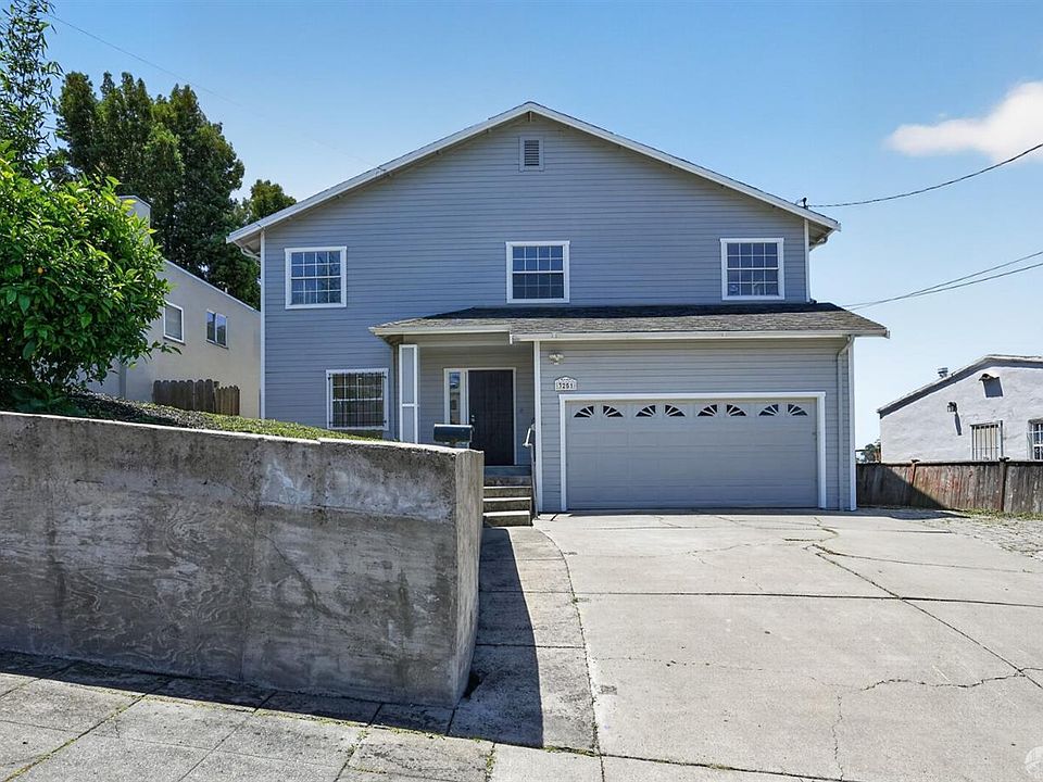 1st image of 3251 Hyde St
