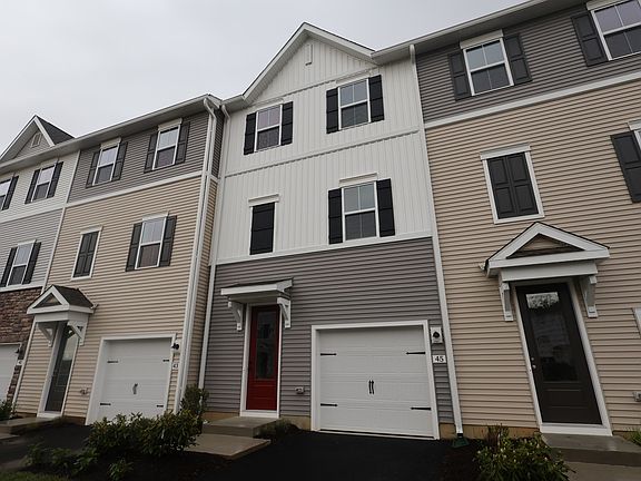 3rd image of 45 Basswood St
