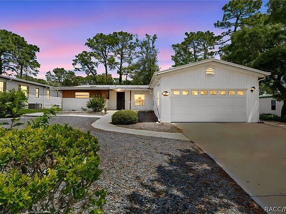 3rd image of 8206 Country Club Dr