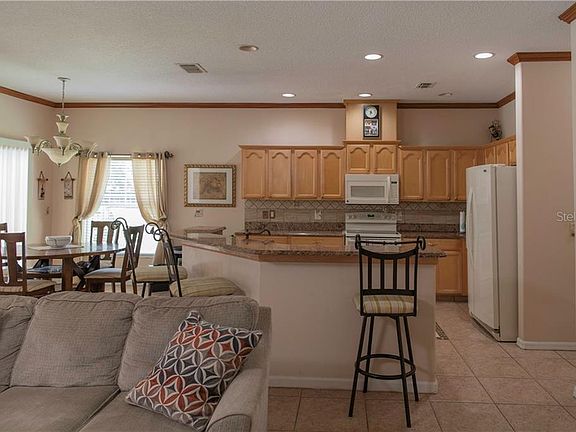 3rd image of 1233 Willow Branch Dr