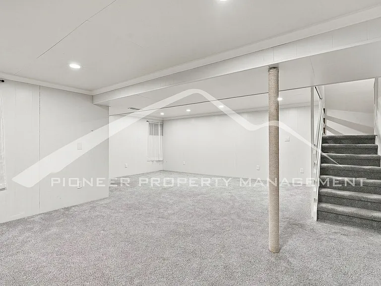 2598 S Vaughn Way #B — Photo 21