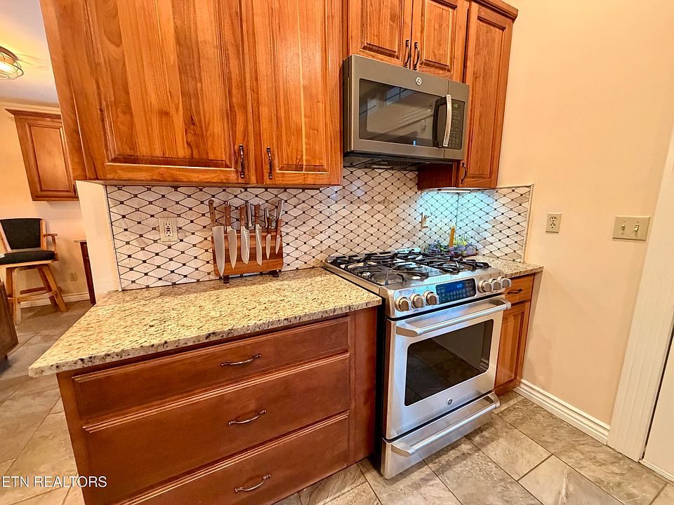 16th image of 630 Kenny Brook Ln