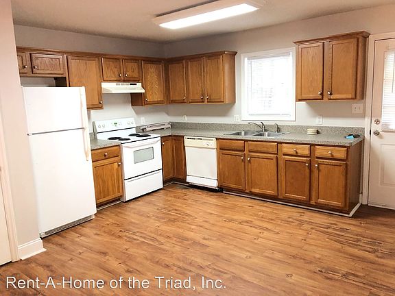 2nd image of 3807-A Baylor St