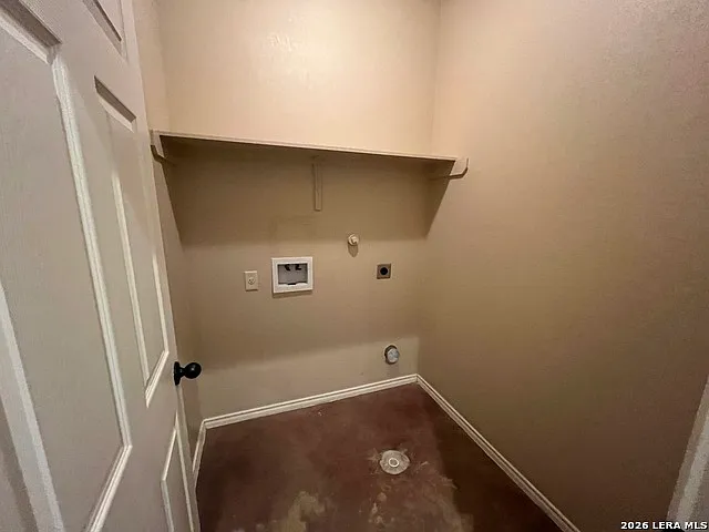 168 Joanne Cv — Photo 9