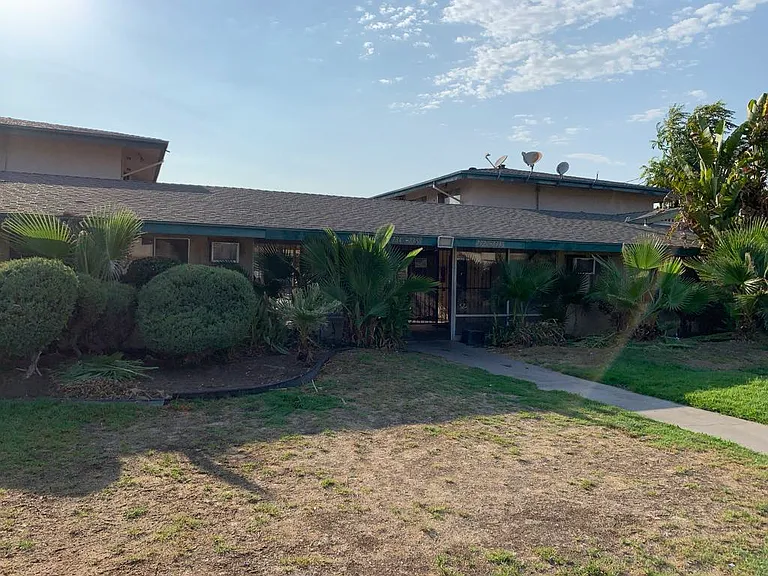 7350 Valaria Dr — Photo 3