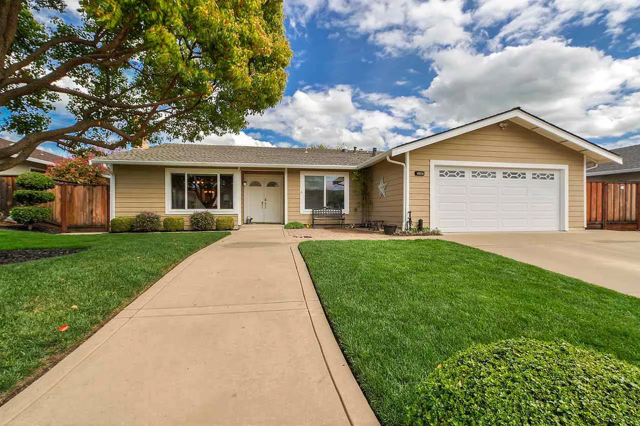 10072 La Paz Ave photo 1