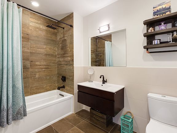 5th image of 4260 Crescent St APT 7C