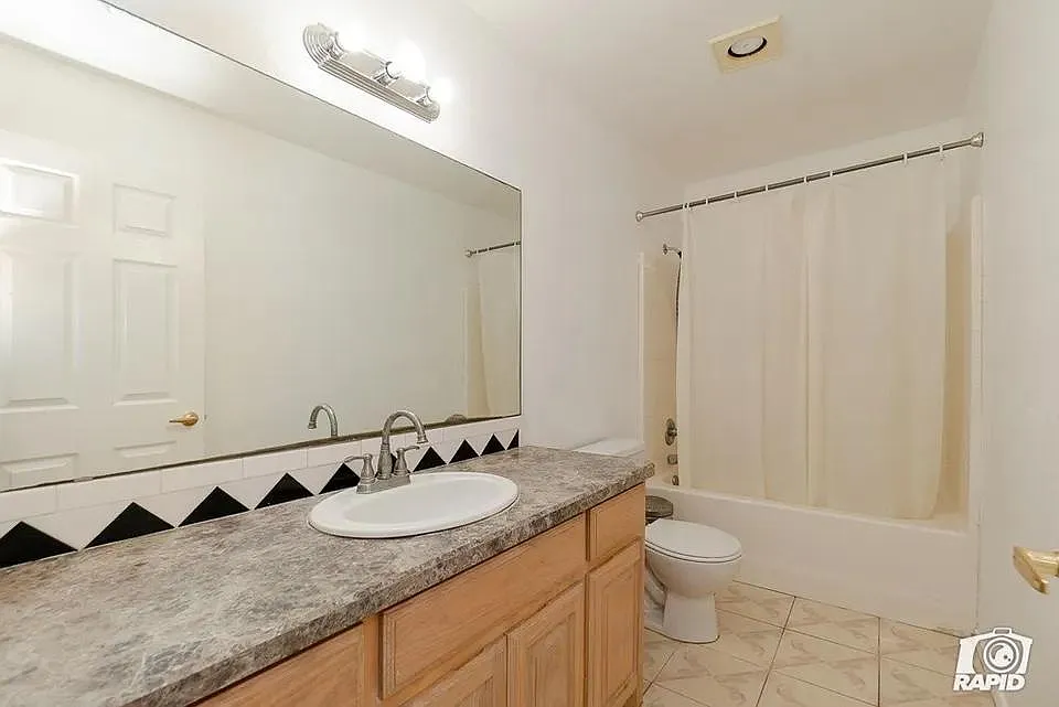4517 Crockett Ave — Photo 4
