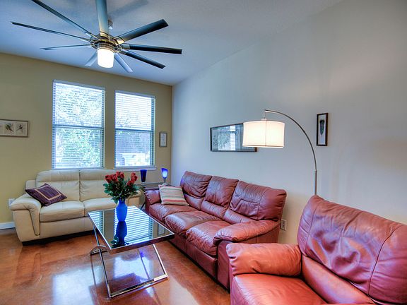5th image of 201 W Lancaster Ave Unit 122