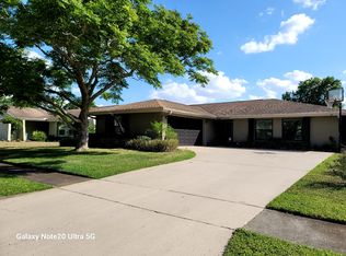 4412 Stonehenge Rd, Tampa, FL 33624