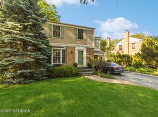 418 Briar Pl, Libertyville, IL