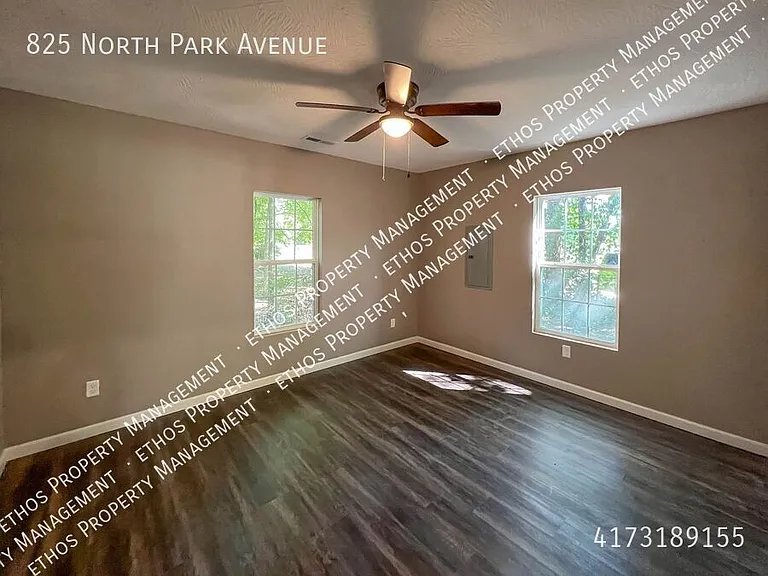 825 N Park Ave — Photo 4