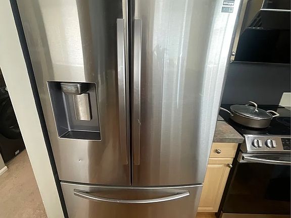 2nd image of 13000 Admiralty Way APT D301