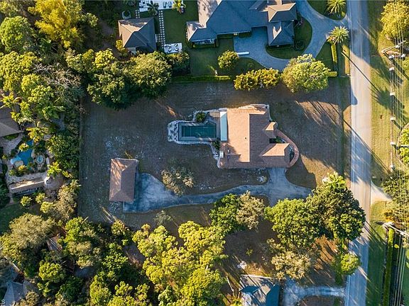 5th image of 561 Ridge DR