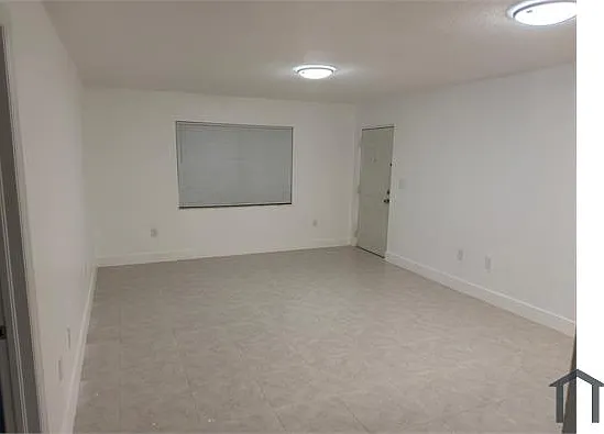 3 bed, $2,200 — Photo 4