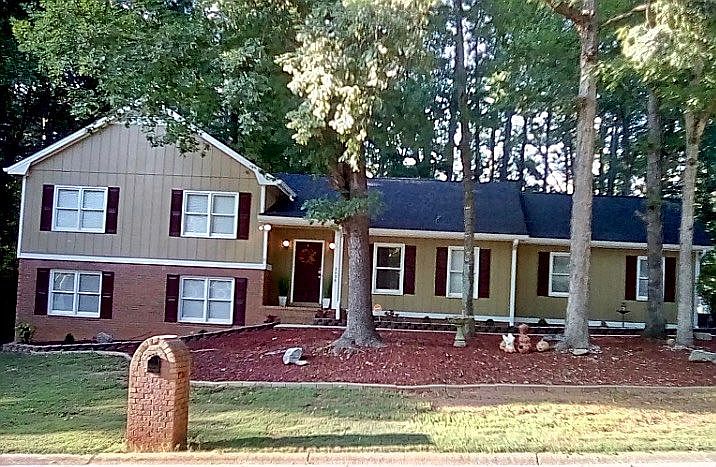 1st image of 2058 Beachwood Dr SE
