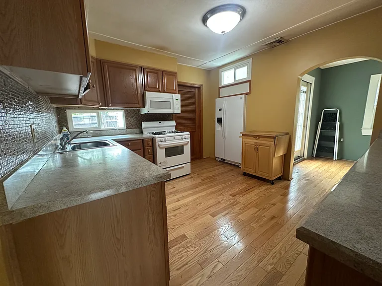 358 Union St — Photo 13
