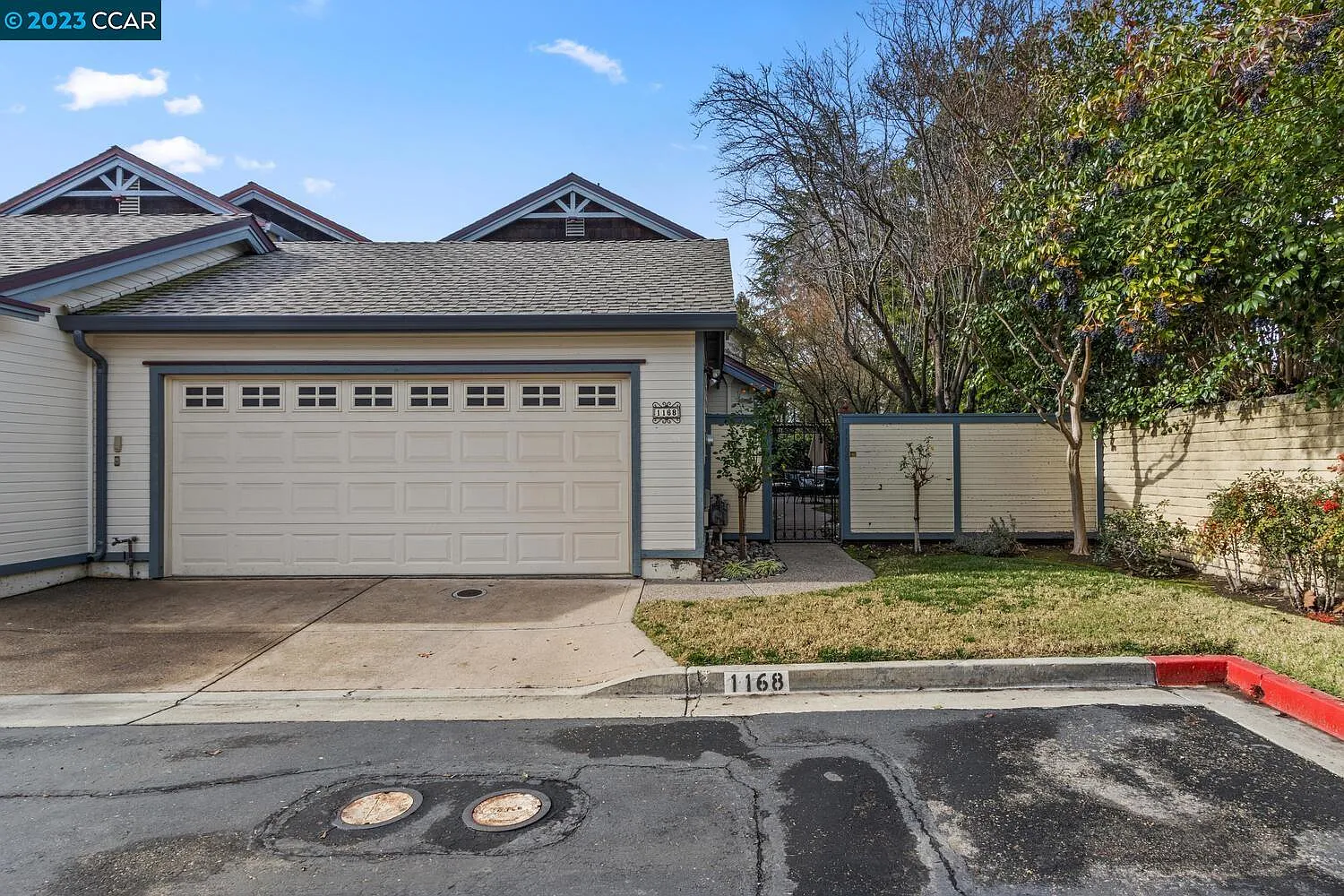 1168 Tiffany Ln photo 1