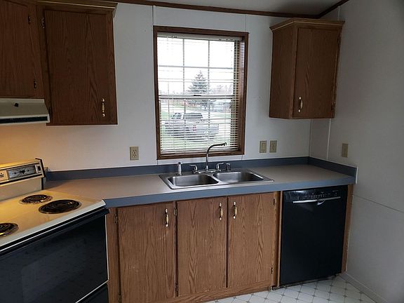 3rd image of 506 W 1st St Lot 12
