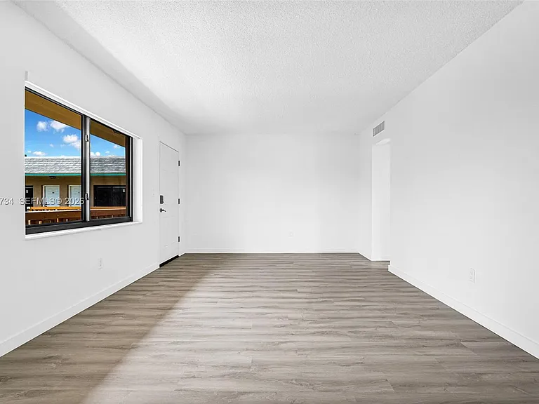 13210 Memorial Hwy #116 — Photo 10