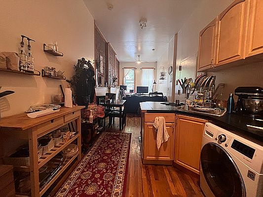 2nd image of 552 W 142nd St APT 2