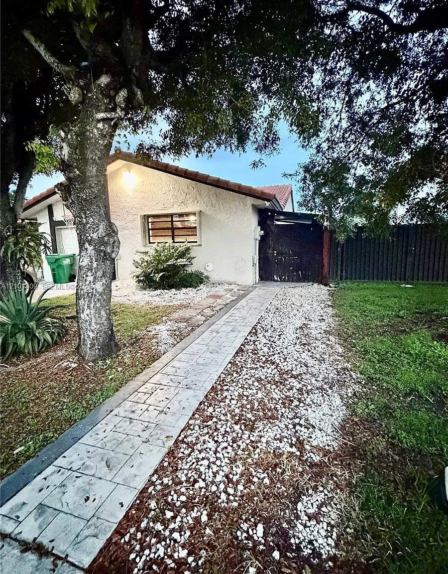 Superior Homes Sec 1 — Photo 1