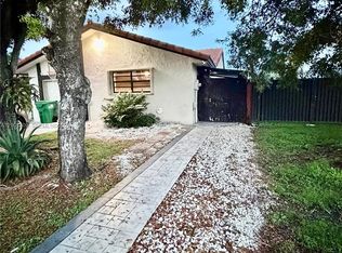 31 NW 133rd Pl #B, Miami, FL 33182