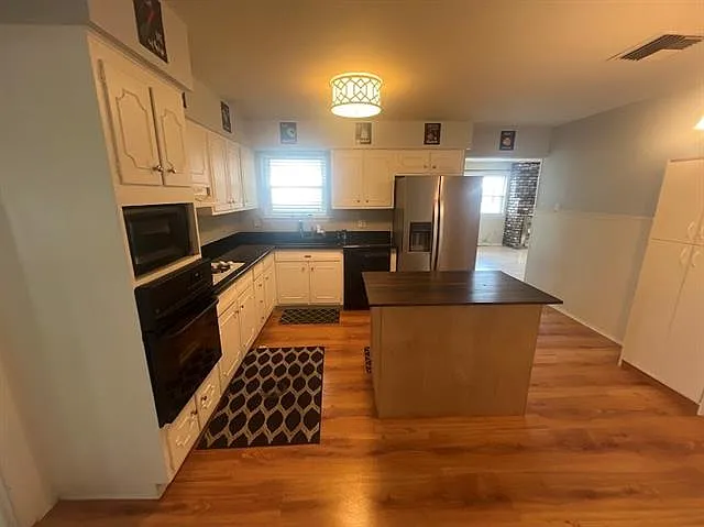 4901 Purdue Dr — Photo 6