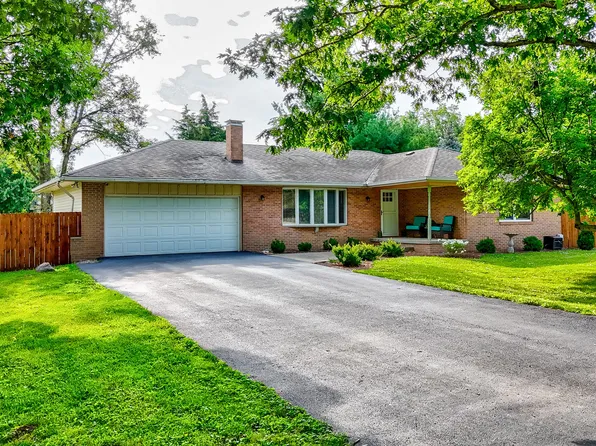 1 Oakbrook Dr, Ottawa, IL 61350