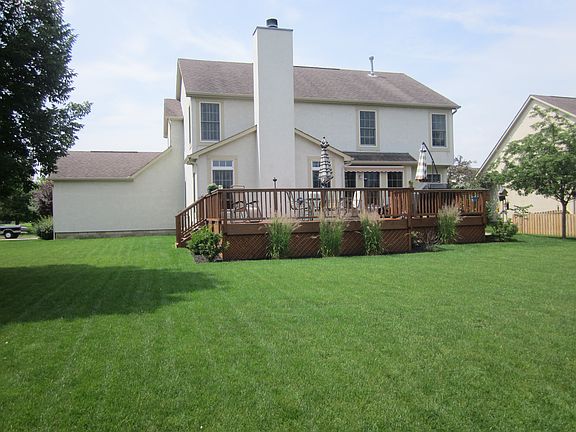 3rd image of 5825 Burnett Dr N