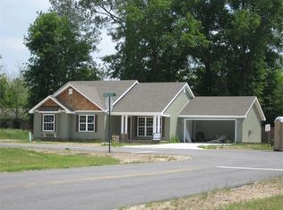 330 Spanish Moss Ln, Adel, GA 31620