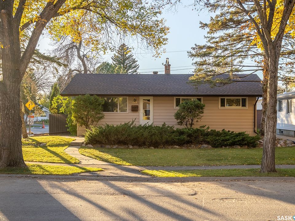 1st image of 224 FRONTENAC Drive