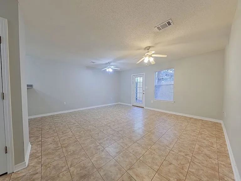 475 Keystone Rd — Photo 5